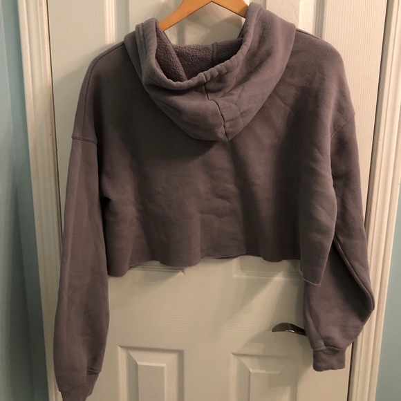 gray cropped sweater - Picture 4 of 5